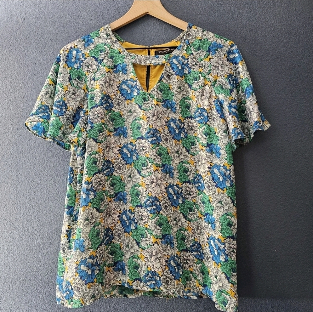 Banana‎ Republic • Floral Blouse